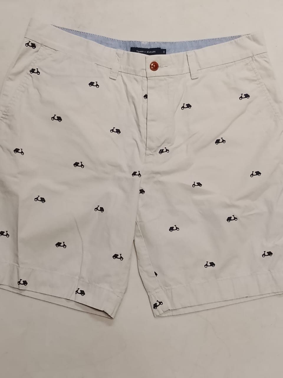 TOMMY HILFIGER - Embroidered Scooter Short - All Over Print Vespa Bordada