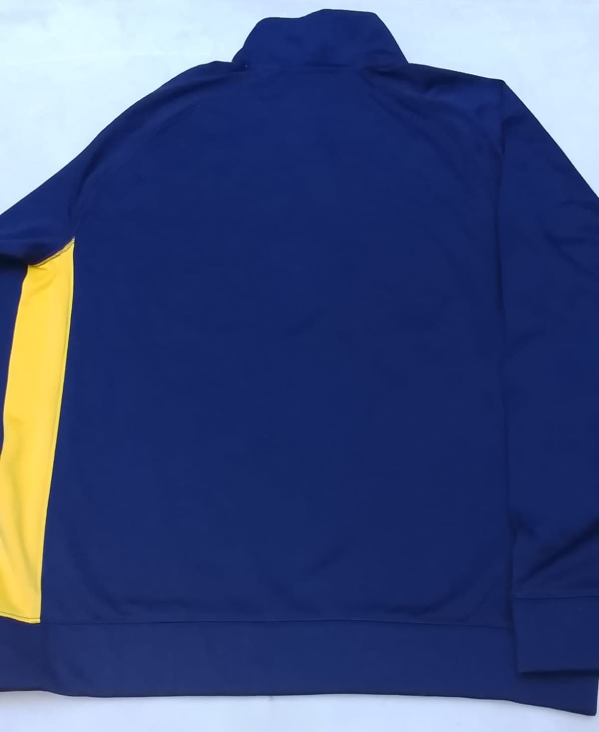 NIKE THERMA-FIT - NUEVO CON ETIQUETA - AZUL MARINO CON AMARILLO — vista alternativa