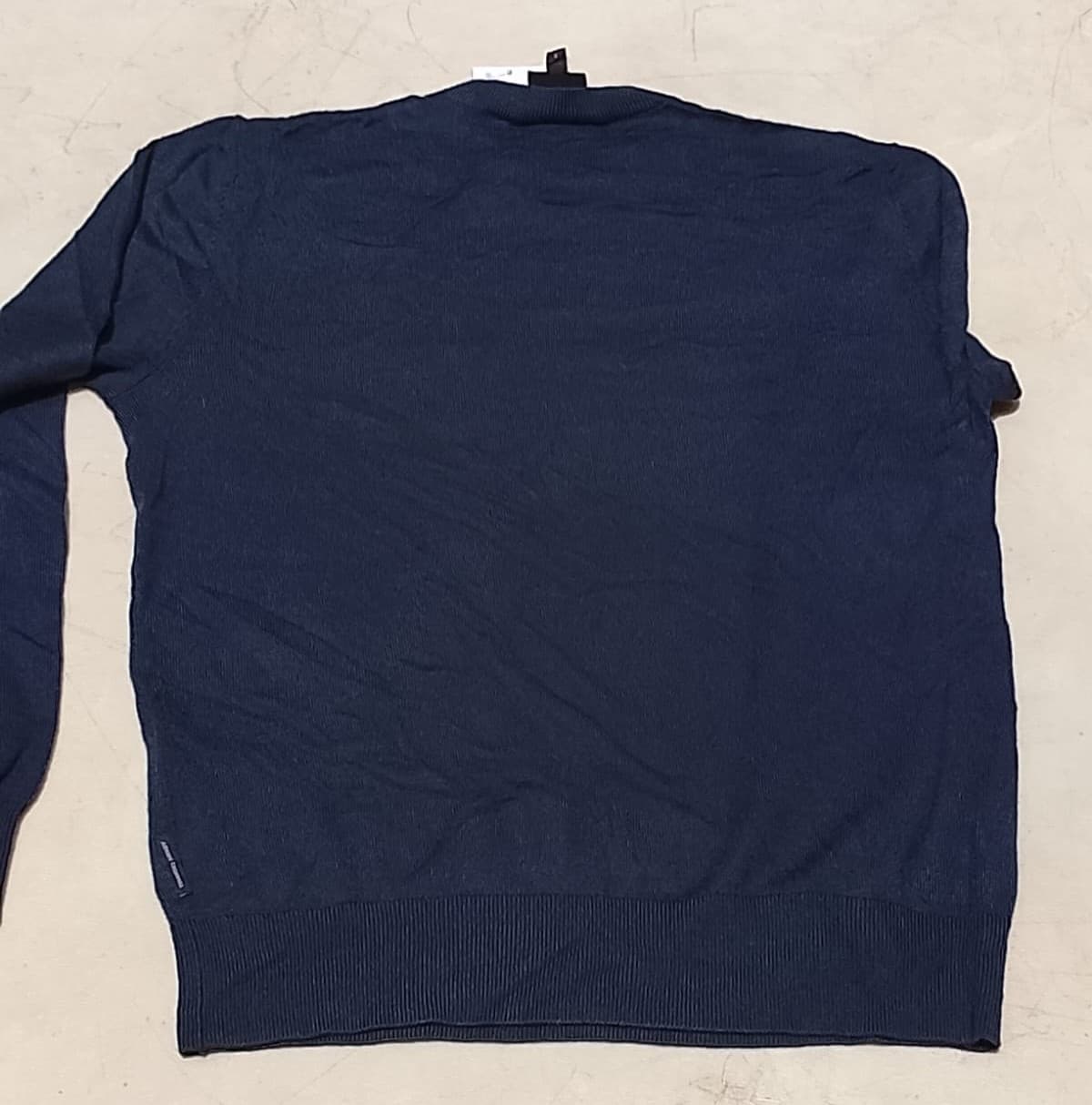 ARMANI EXCHANGE ORIGINAL - SWEATER TEJIDO EMBOSSED LOGO - NUEVO CON ETIQUETA — vista alternativa