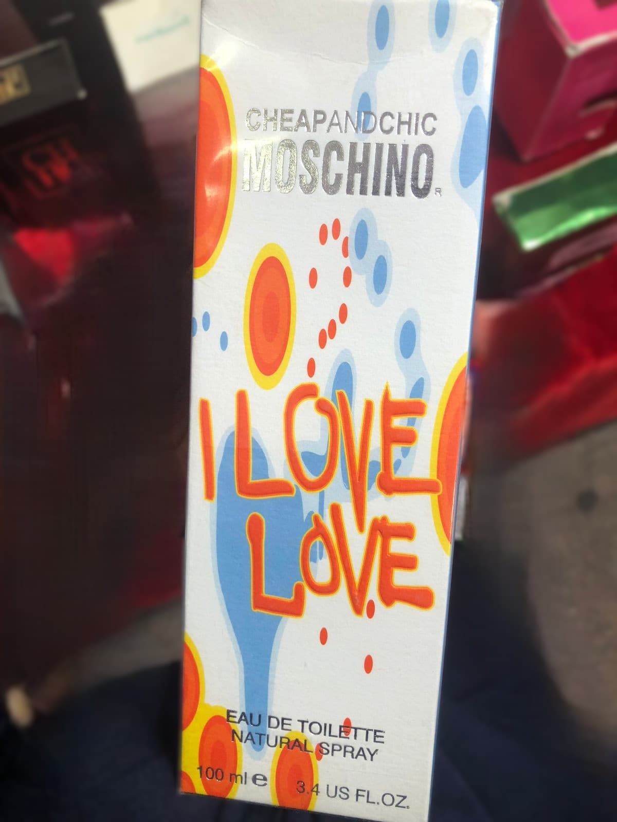 Cheap and Chic I Love Love de Moschino