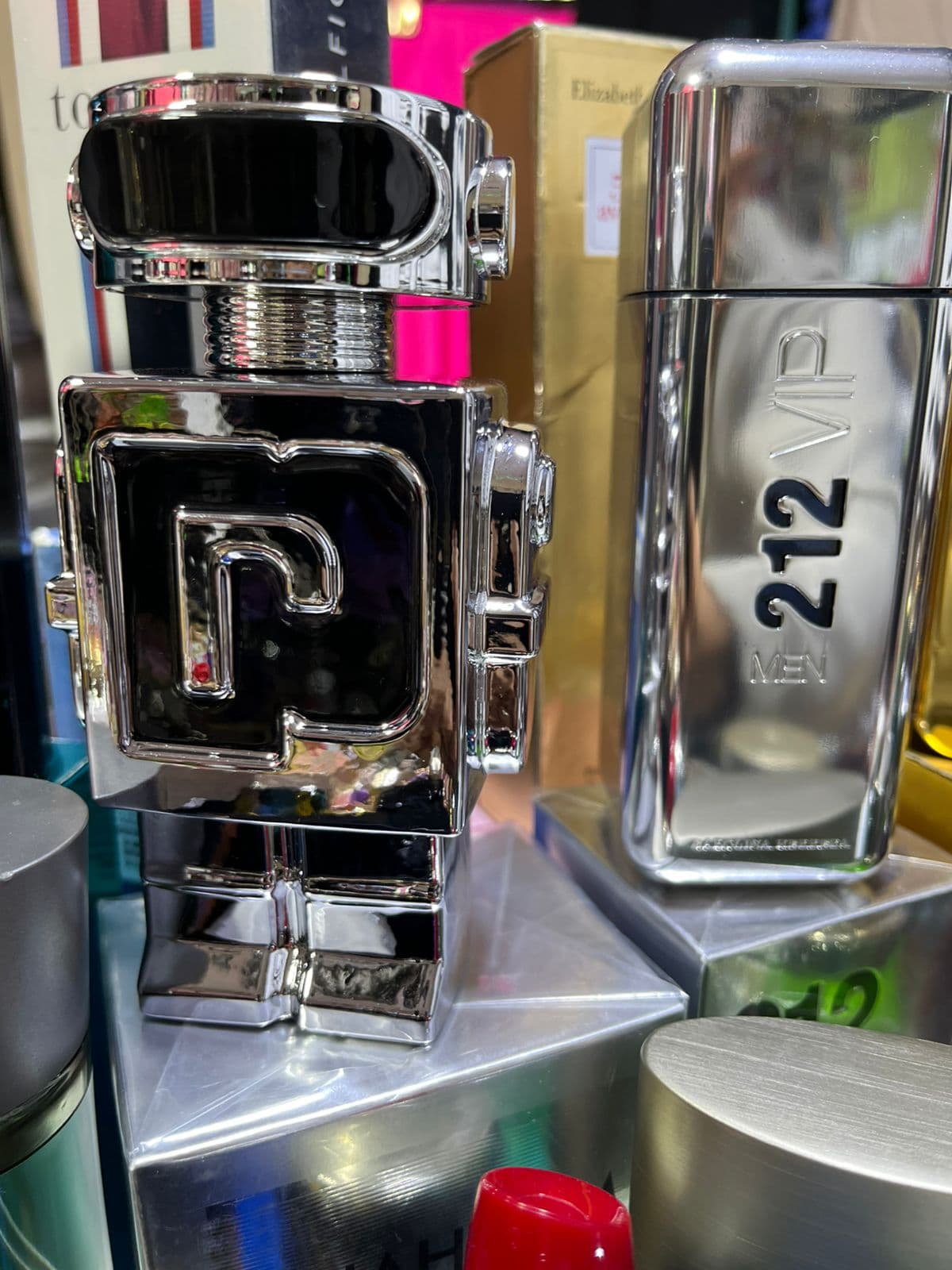 Paco Rabanne robot plateado brillante