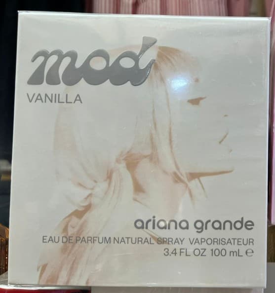 Ariana Grande Mod Vanilla Eau de Parfum.