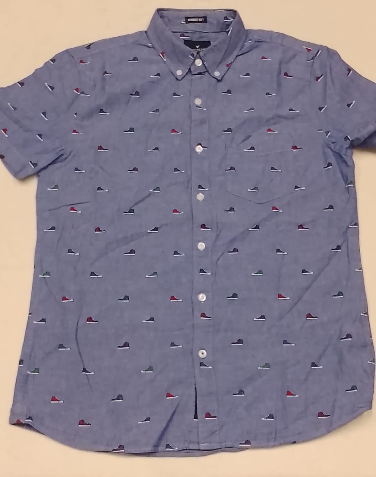 CAMISA AMERICAN EAGLE - PRINT TENIS SNEAKERS - SERIOUSLY SOFT